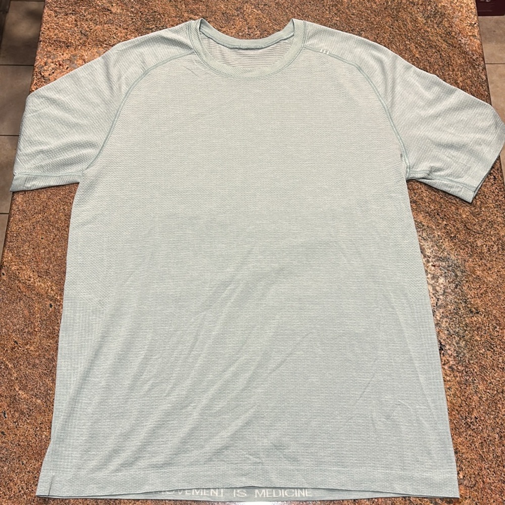 Lululemon Medium Workout T-Shirt. Brand new!